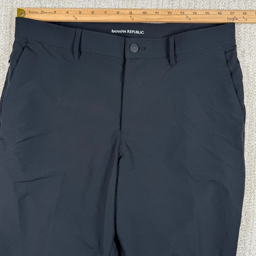 NEW Banana Republic Men 34x30 True Black Performance Tech Chino Pants